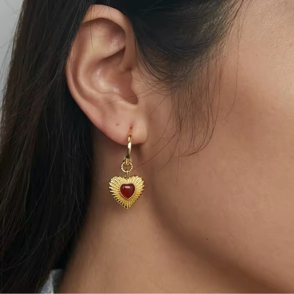 18k Gold Plated Red Agate Love Heart Earring - Picture 1 of 8